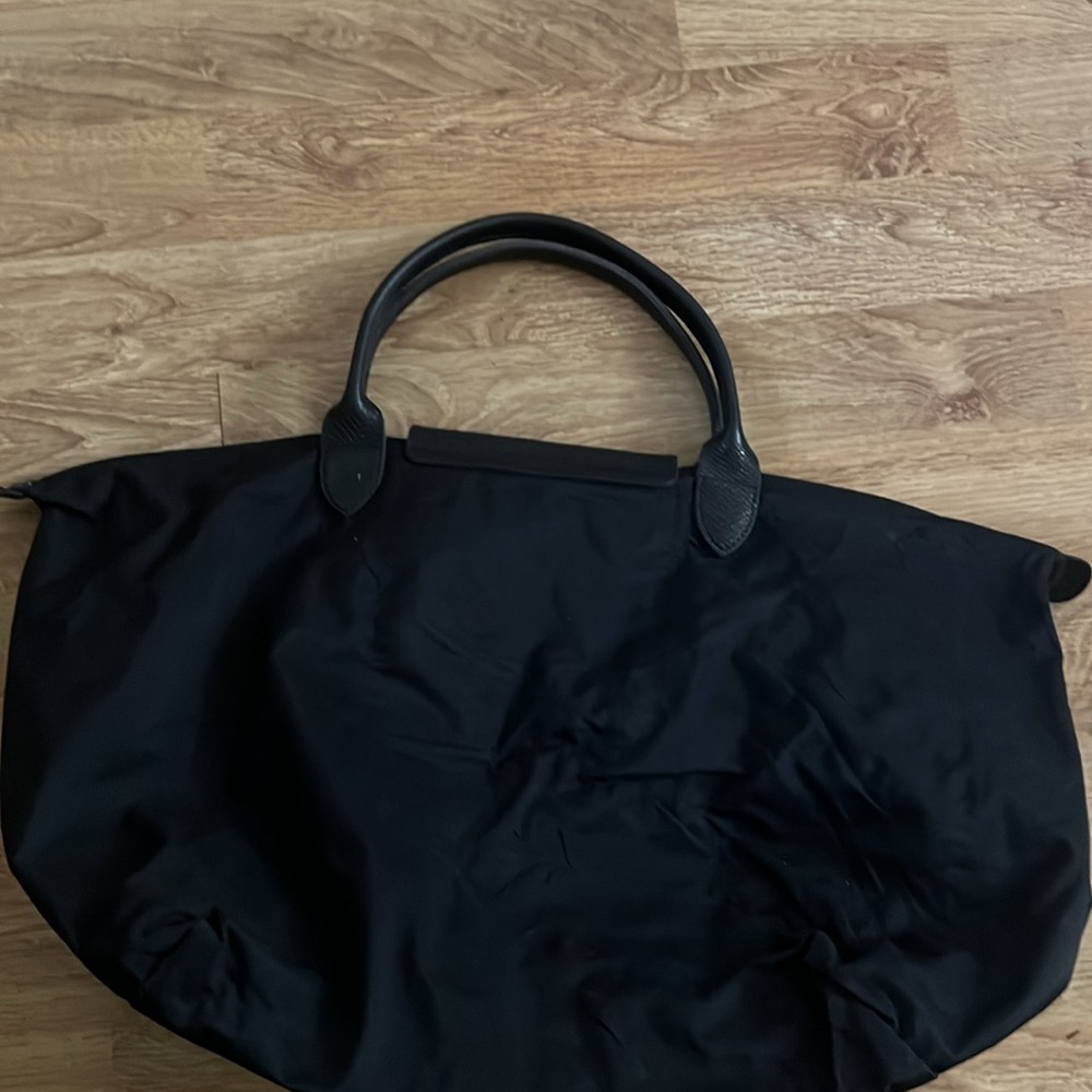 Longchamp
Longchamp Purple Embroidered Patches Nylon and Leather Le Pliage Tote - Picture 3 of 5